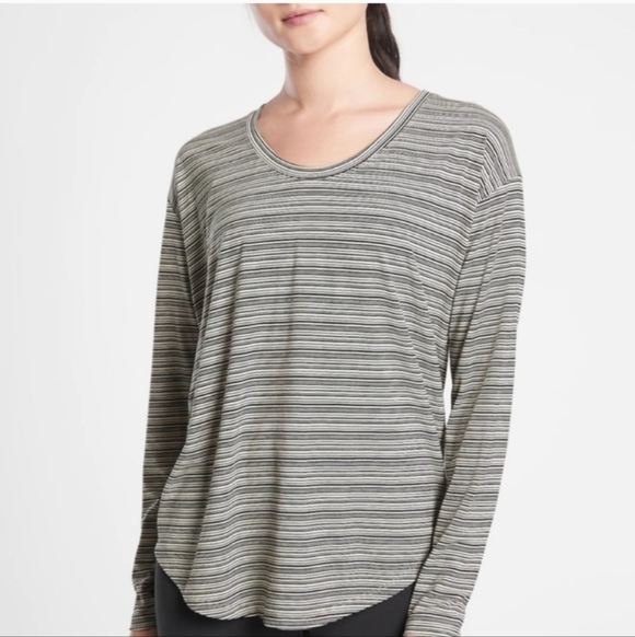 Athleta Tops - Athleta Cloudlight Stratus Striped Shirt Top Women's Size Medium EUC